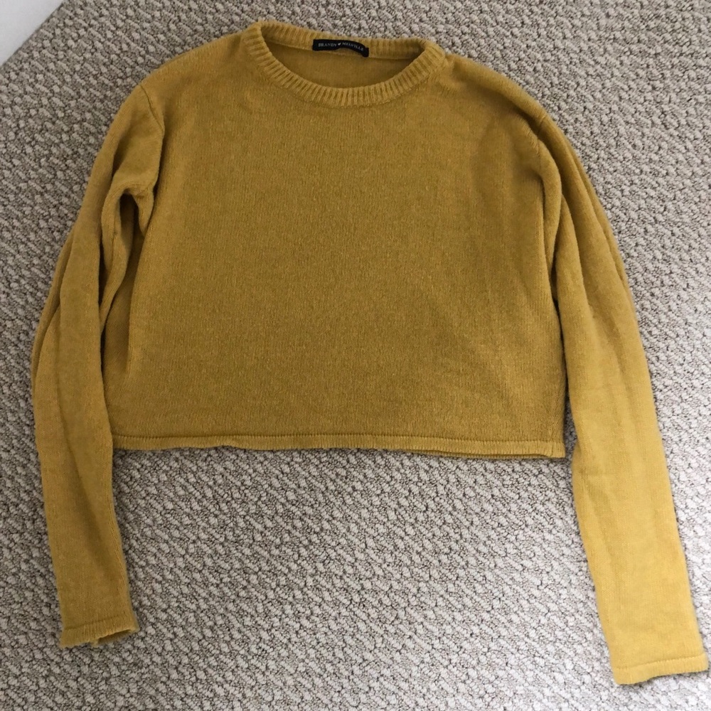 Brandy Melville sweater 💛